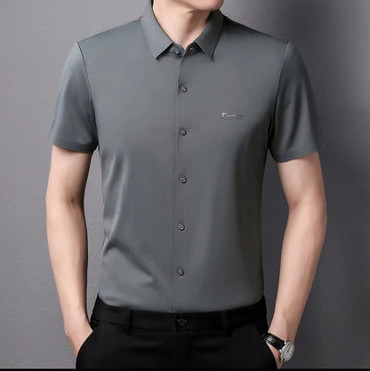 Camisa social masculina de manga curta que não precisa passar