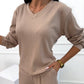 Completo a Righe con Top a Scollo a V e Pantaloni a Gamba Larga