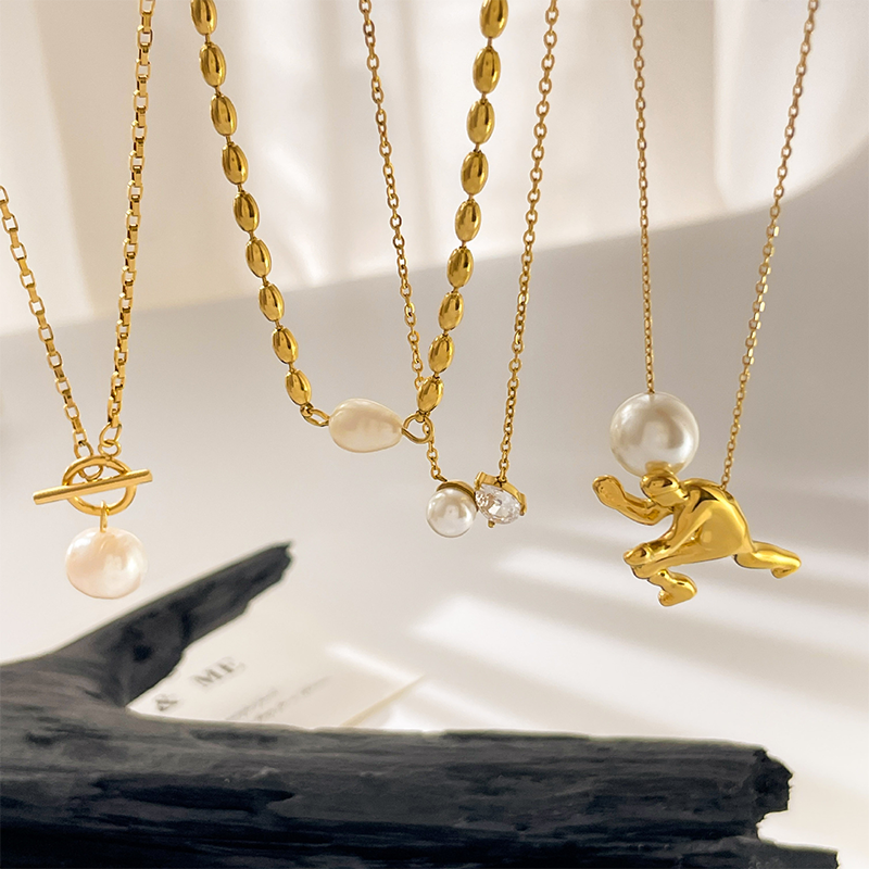 Elegant Freshwater Artificial Pearl Necklace