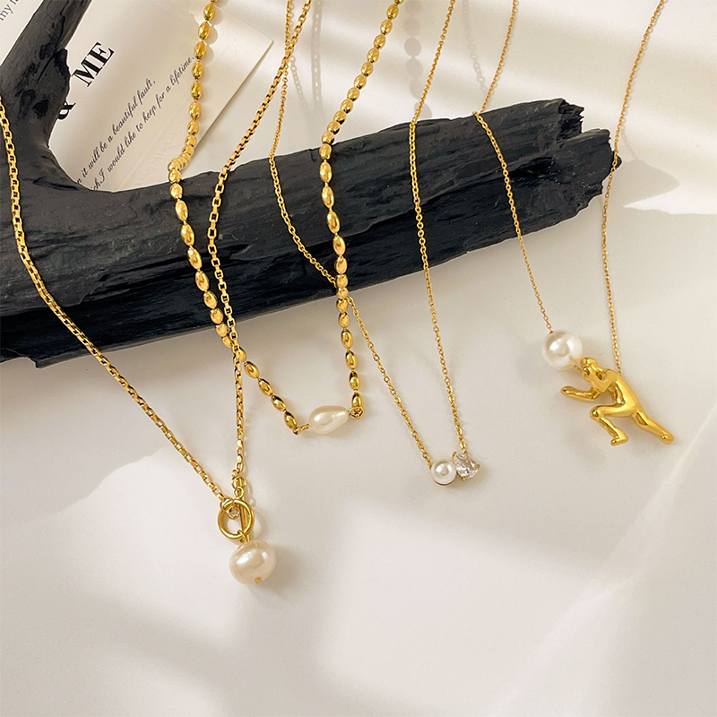 Elegant Freshwater Artificial Pearl Necklace