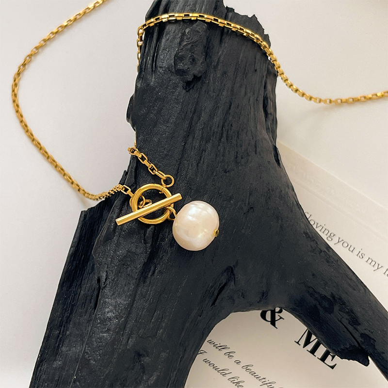 Elegant Freshwater Artificial Pearl Necklace