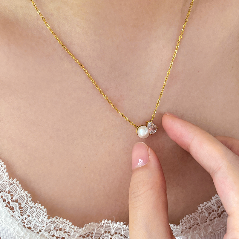 Elegant Freshwater Artificial Pearl Necklace