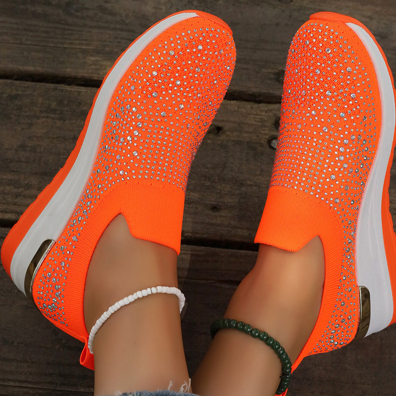 👟✨ Tênis feminino slip-on com strass — conforto, praticidade e elegância em cada passo