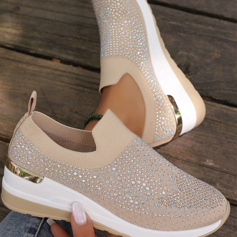 👟✨ Tênis feminino slip-on com strass — conforto, praticidade e elegância em cada passo