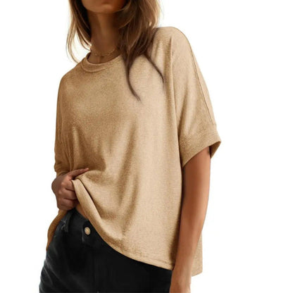 Camiseta feminina confortável com gola redonda